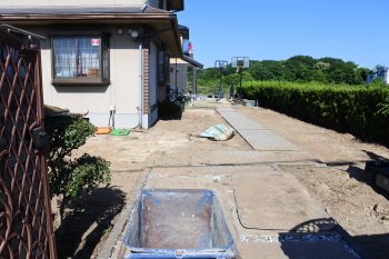 【加古川市】鋤取やら整地作業です【造園改修工事➁】